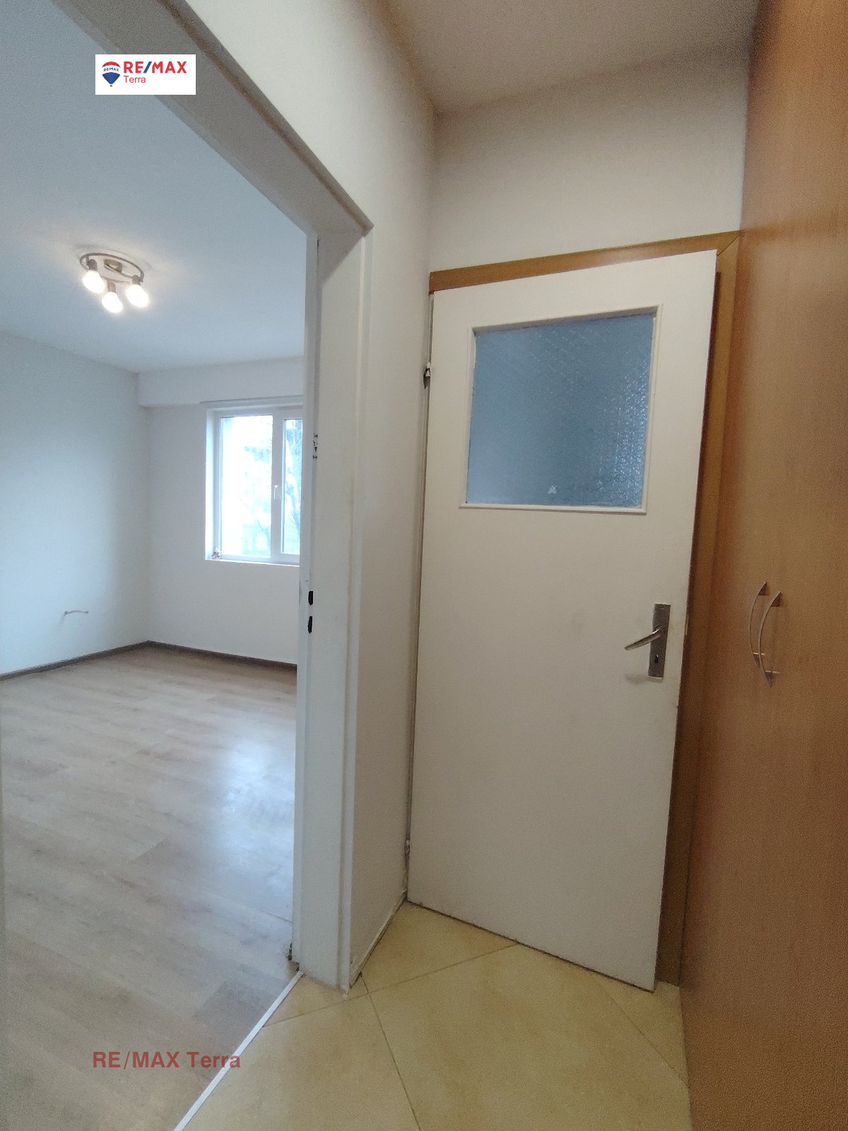 Продава 3-СТАЕН, гр. Плевен, Сторгозия, снимка 10 - Апартаменти - 54066042