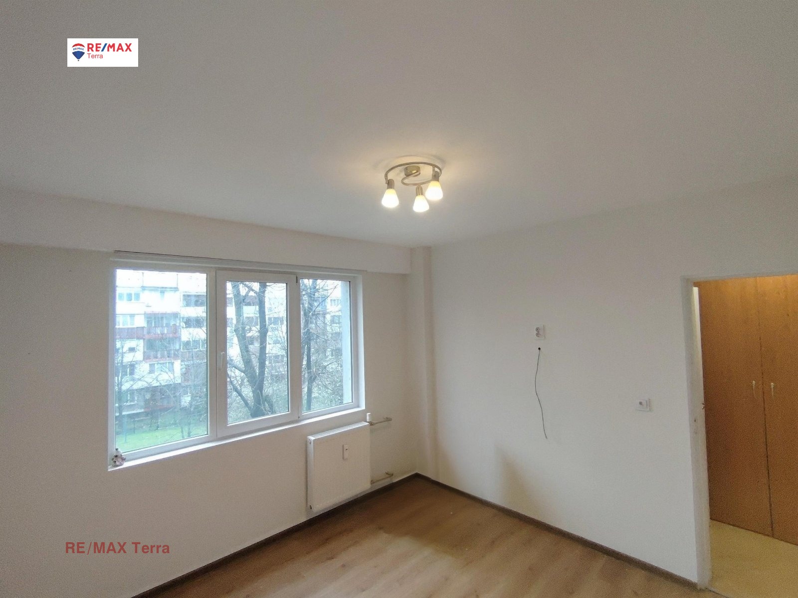 Продава 3-СТАЕН, гр. Плевен, Сторгозия, снимка 9 - Апартаменти - 54066042