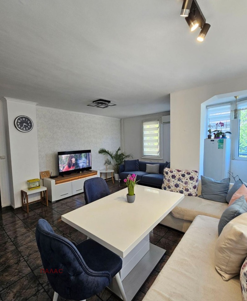 Продава 3-СТАЕН в град Бургас, Славейков - 95 кв.м / 189 000 € » 369 651.87 лв., ПАЛАС