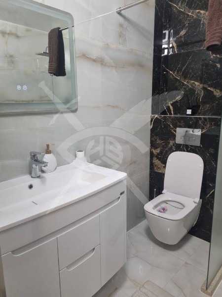 Продава МНОГОСТАЕН, гр. Бургас, Център, снимка 7 - Апартаменти - 52609417