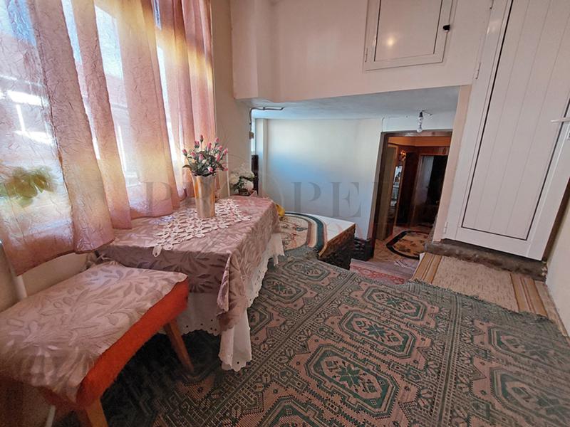 Продава  Етаж от къща град Велико Търново , Асенов , 90 кв.м | 43221527 - изображение [9]