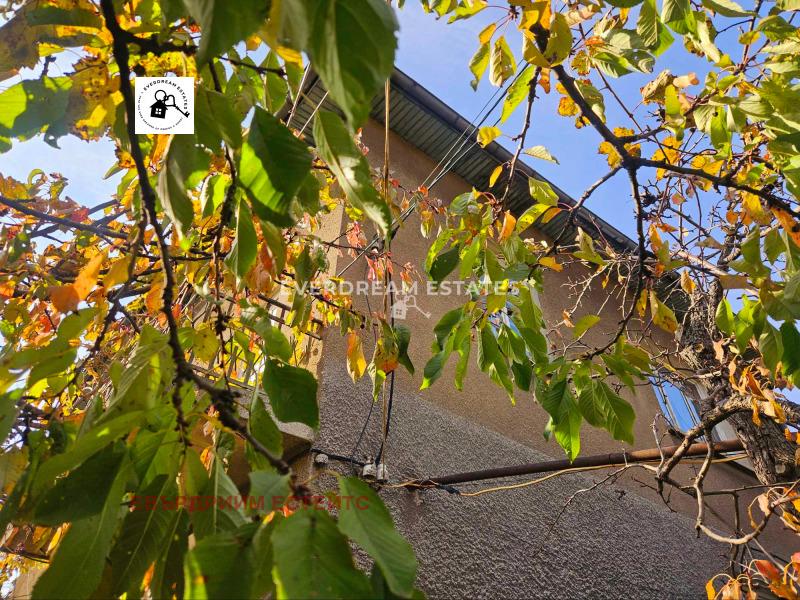 Продава ЕТАЖ ОТ КЪЩА, гр. София, гр. Нови Искър, снимка 2 - Етаж от къща - 53292403