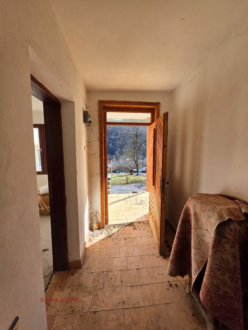 Продава ХОТЕЛ, с. Черни Вит, област Ловеч, снимка 15 - Хотели - 53110661