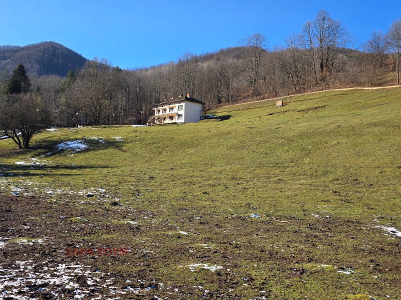 Продава ХОТЕЛ, с. Черни Вит, област Ловеч, снимка 3 - Хотели - 53110661