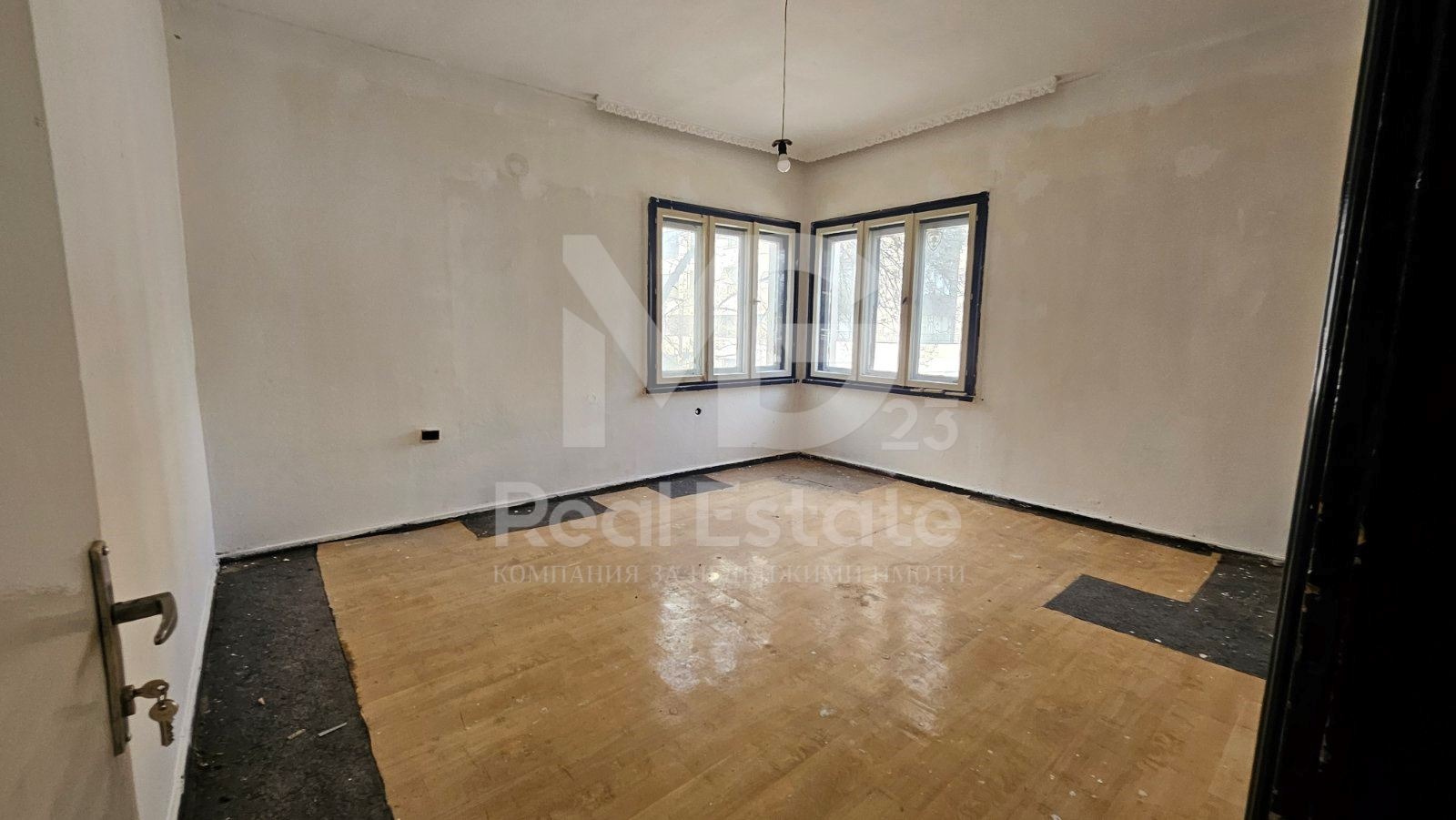 Продава МНОГОСТАЕН, гр. Пловдив, Каменица 1