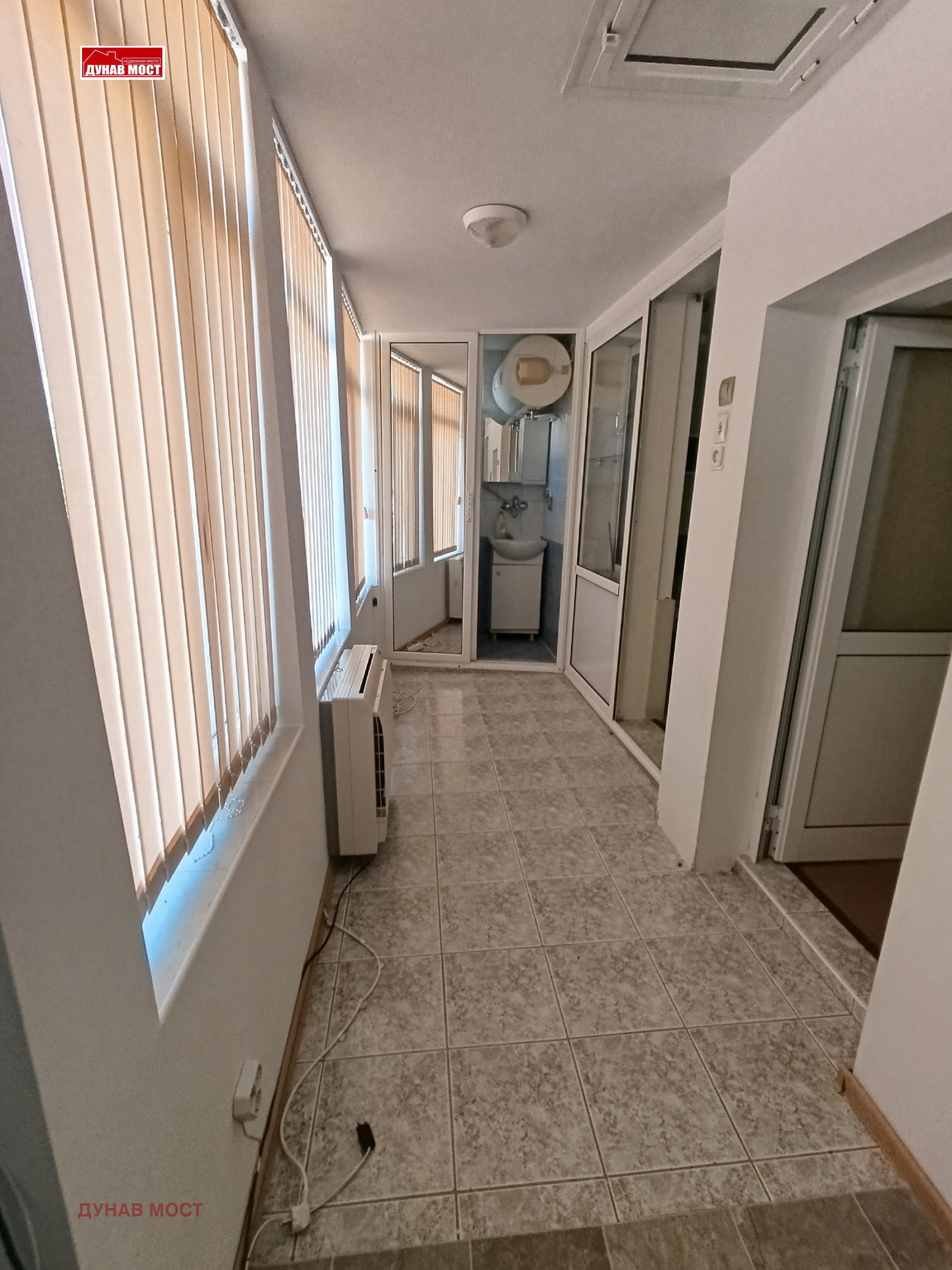 Продава ЕТАЖ ОТ КЪЩА, гр. Русе, Широк център, снимка 4 - Етаж от къща - 53814300