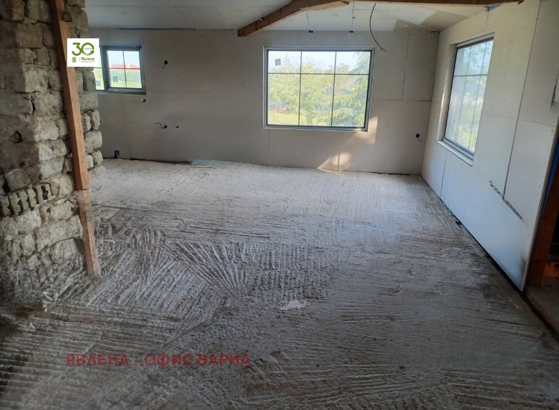Продава КЪЩА, с. Здравец, област Варна, снимка 6 - Къщи - 54504096