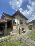 Продава КЪЩА, гр. Априлци, област Ловеч, снимка 4