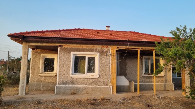Продава КЪЩА в област Добрич, с. Соколово - 127 кв.м / 90 000 € » 176 024.70 лв., ВАРНА НОФ ПРОПЪРТИС