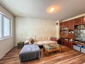 3 quartos Liatno kino Trakiia, Varna 3