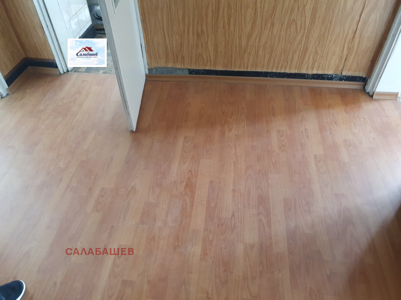Myytävänä  Talon kerros Stara Zagoran alue , Kazanlak , 90 neliömetriä | 33630835 - kuva [3]