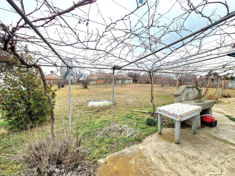 Продава КЪЩА, с. Соколово, област Добрич, снимка 2 - Къщи - 52916753