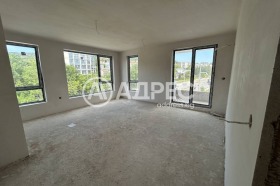 Продава  3-стаен, град Варна