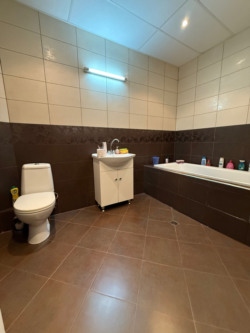 Zu verkaufen  3+ Schlafzimmer Sofia , Izgrew , 197 qm | 61243800 - Bild [11]