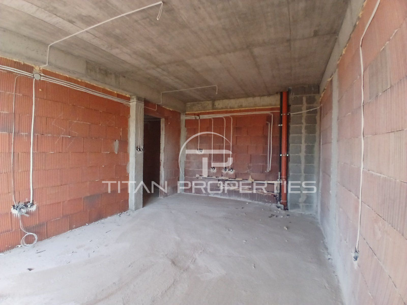 Продава 3-СТАЕН, гр. Пловдив, Остромила, снимка 2 - Апартаменти - 52533269