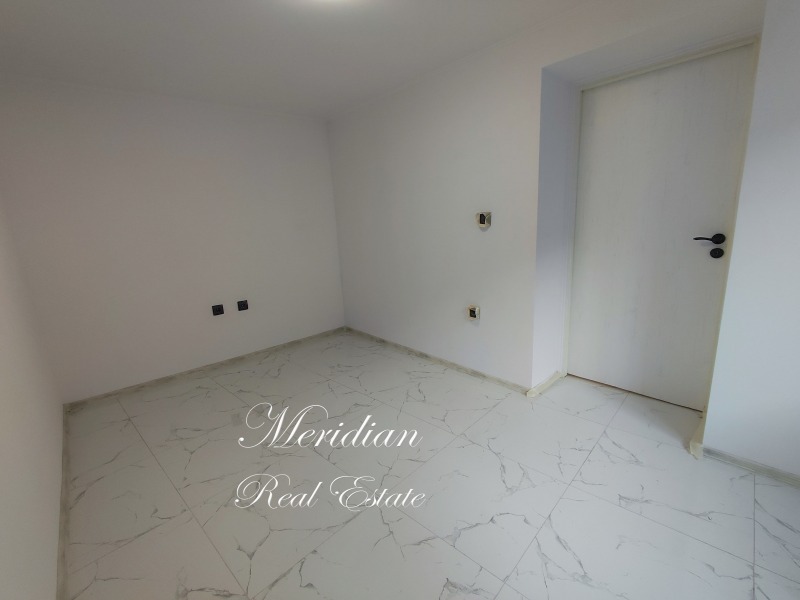 Продава КЪЩА, гр. Добрич, Център, снимка 6 - Къщи - 52836801