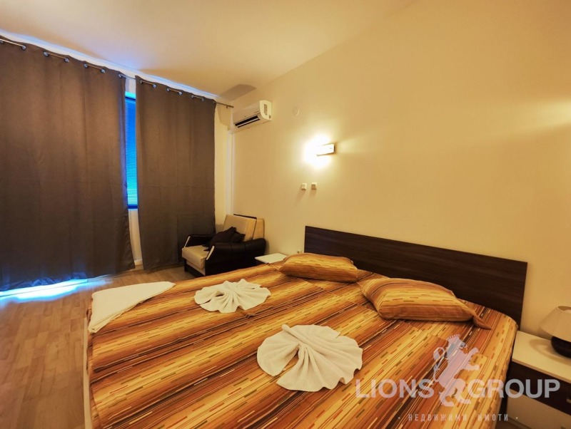 À venda  1 quarto Varna , k.k. Zlatni piasaci , 70 m² | 17124105 - imagem [9]