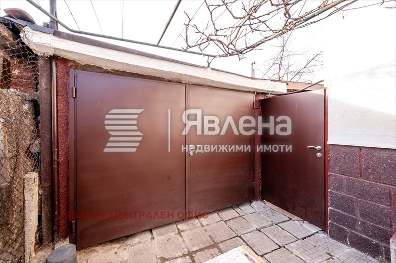 Продава ЕТАЖ ОТ КЪЩА, гр. Перник, Църква, снимка 3 - Етаж от къща - 53169346