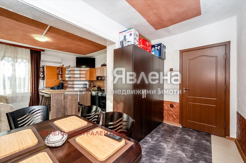 Продава ЕТАЖ ОТ КЪЩА, гр. Перник, Църква, снимка 9 - Етаж от къща - 53169346