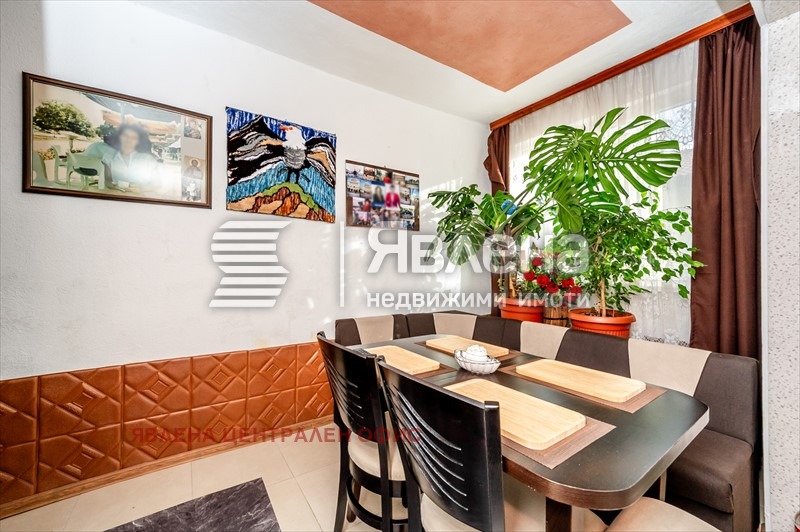 Продава ЕТАЖ ОТ КЪЩА, гр. Перник, Църква, снимка 11 - Етаж от къща - 53169346