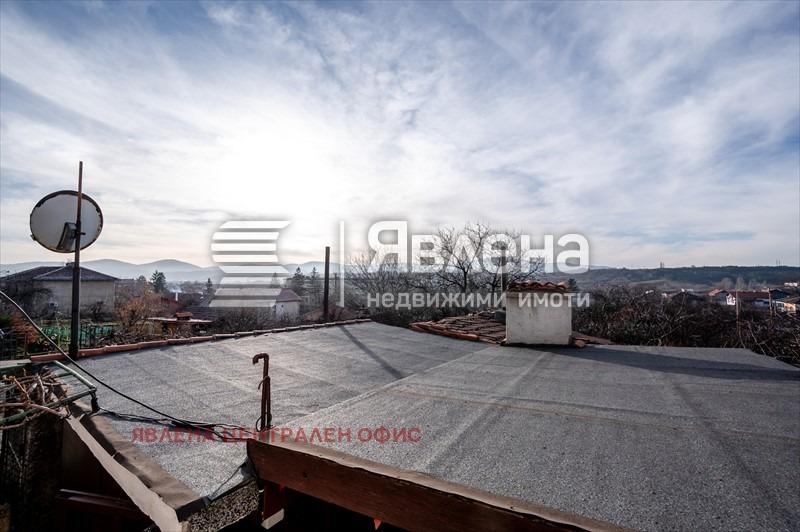 Продава ЕТАЖ ОТ КЪЩА, гр. Перник, Църква, снимка 5 - Етаж от къща - 53169346