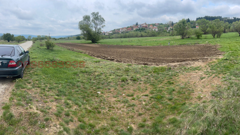 Продава ЗЕМЕДЕЛСКА ЗЕМЯ, с. Злокучене, област София област, снимка 9 - Земеделска земя - 52780225