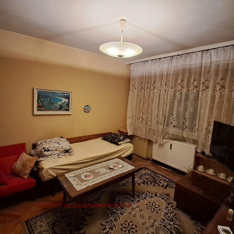 Продава  3-стаен град Габрово , Център , 94 кв.м | 92309934