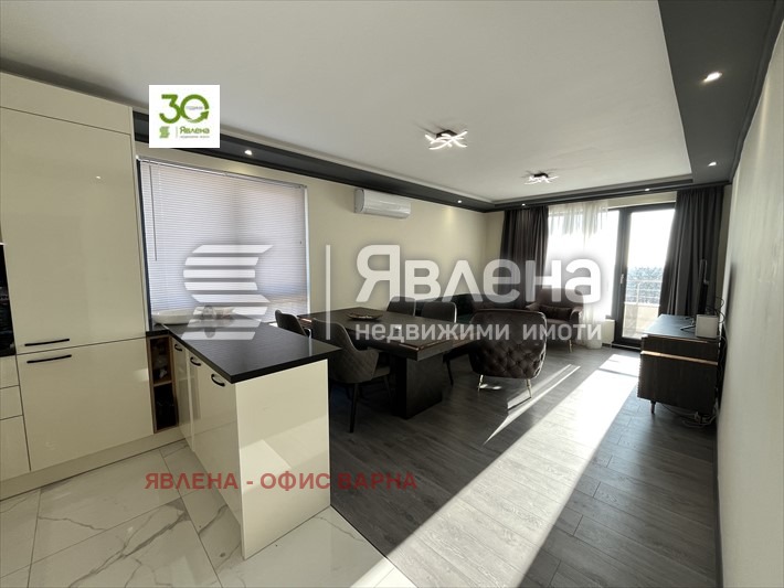 Продава 3-СТАЕН, гр. Варна, Изгрев, снимка 1 - Aпартаменти - 49365593