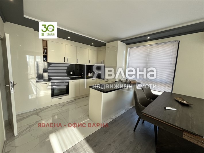 Продава 3-СТАЕН, гр. Варна, Изгрев, снимка 3 - Aпартаменти - 49365593