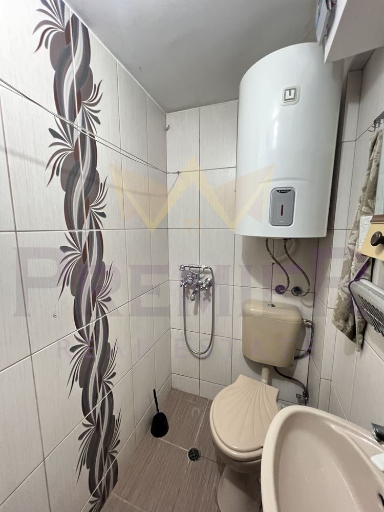 Продава ОФИС, гр. Варна, Зимно кино Тракия, снимка 3 - Офиси - 55229342