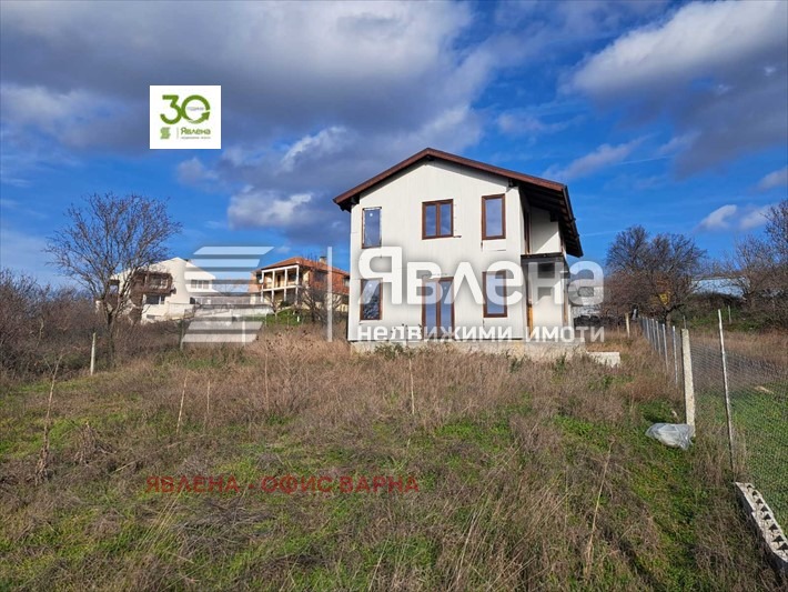 Продава КЪЩА, гр. Аксаково, област Варна, снимка 2 - Къщи - 53290228