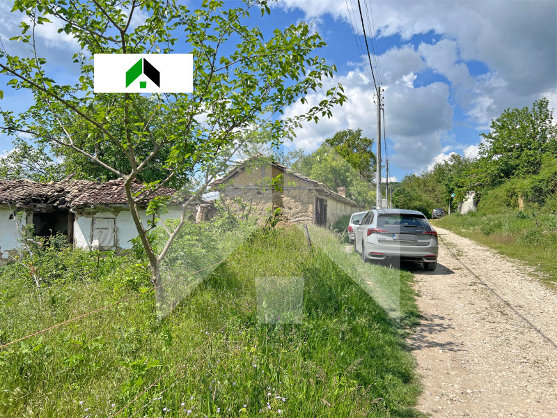 Продава  Парцел област Шумен , с. Лиси връх , 4420 кв.м | 19601796 - изображение [6]