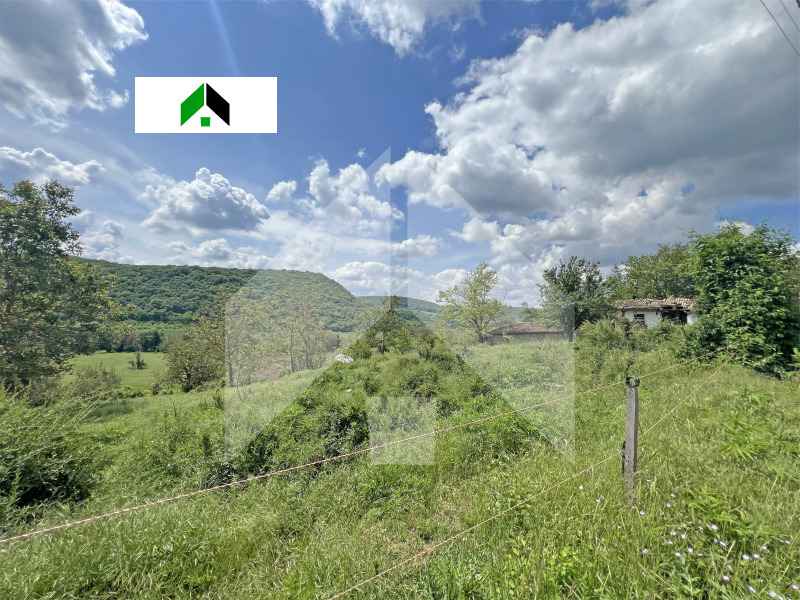 Продава  Парцел област Шумен , с. Лиси връх , 4420 кв.м | 19601796 - изображение [12]