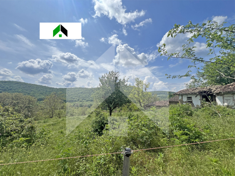Продава  Парцел област Шумен , с. Лиси връх , 4420 кв.м | 19601796 - изображение [4]