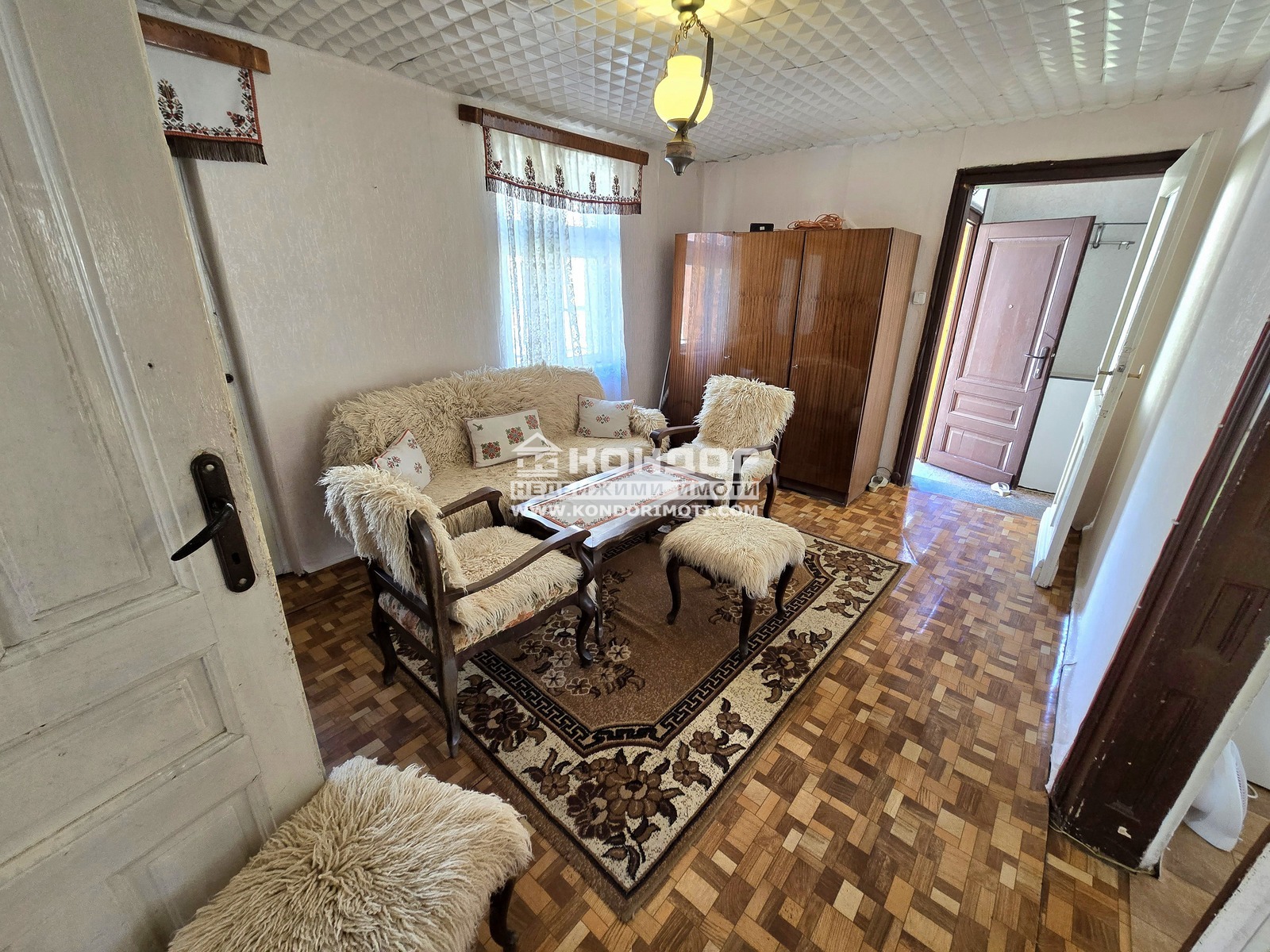 Продава ЕТАЖ ОТ КЪЩА, гр. Пловдив, Център, снимка 2 - Етаж от къща - 49585138