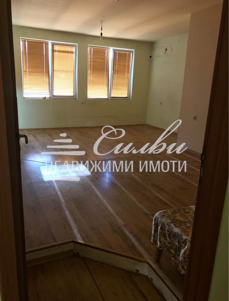 Продава 3-СТАЕН, гр. Шумен, Център, снимка 3 - Aпартаменти - 47545041