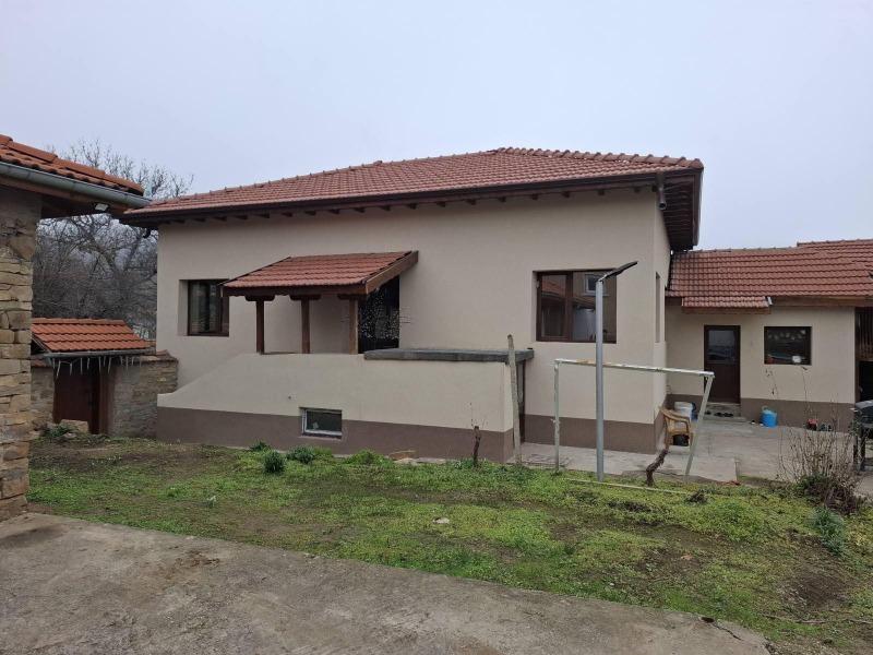 Продава КЪЩА, с. Пчелище, област Велико Търново