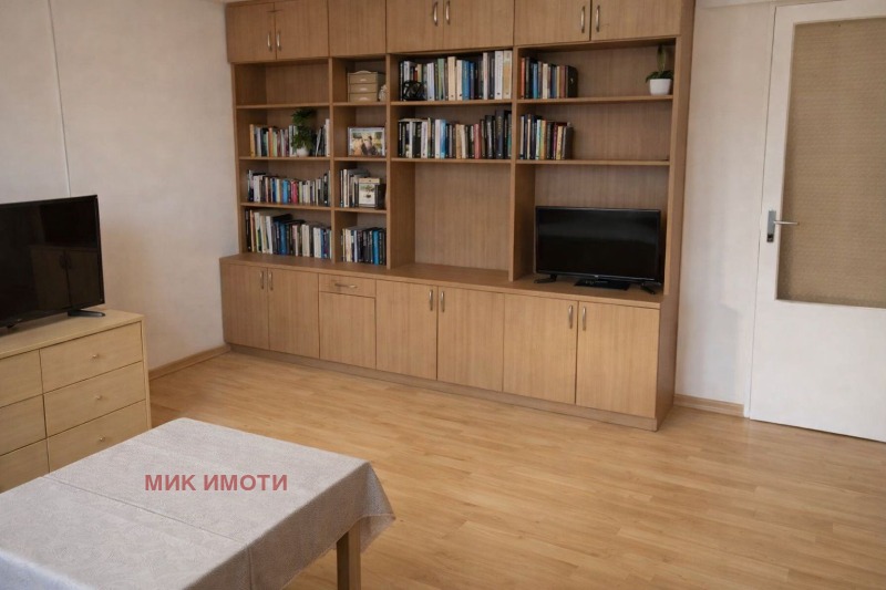 Продава КЪЩА, гр. София, Христо Ботев, снимка 4 - Къщи - 53305136