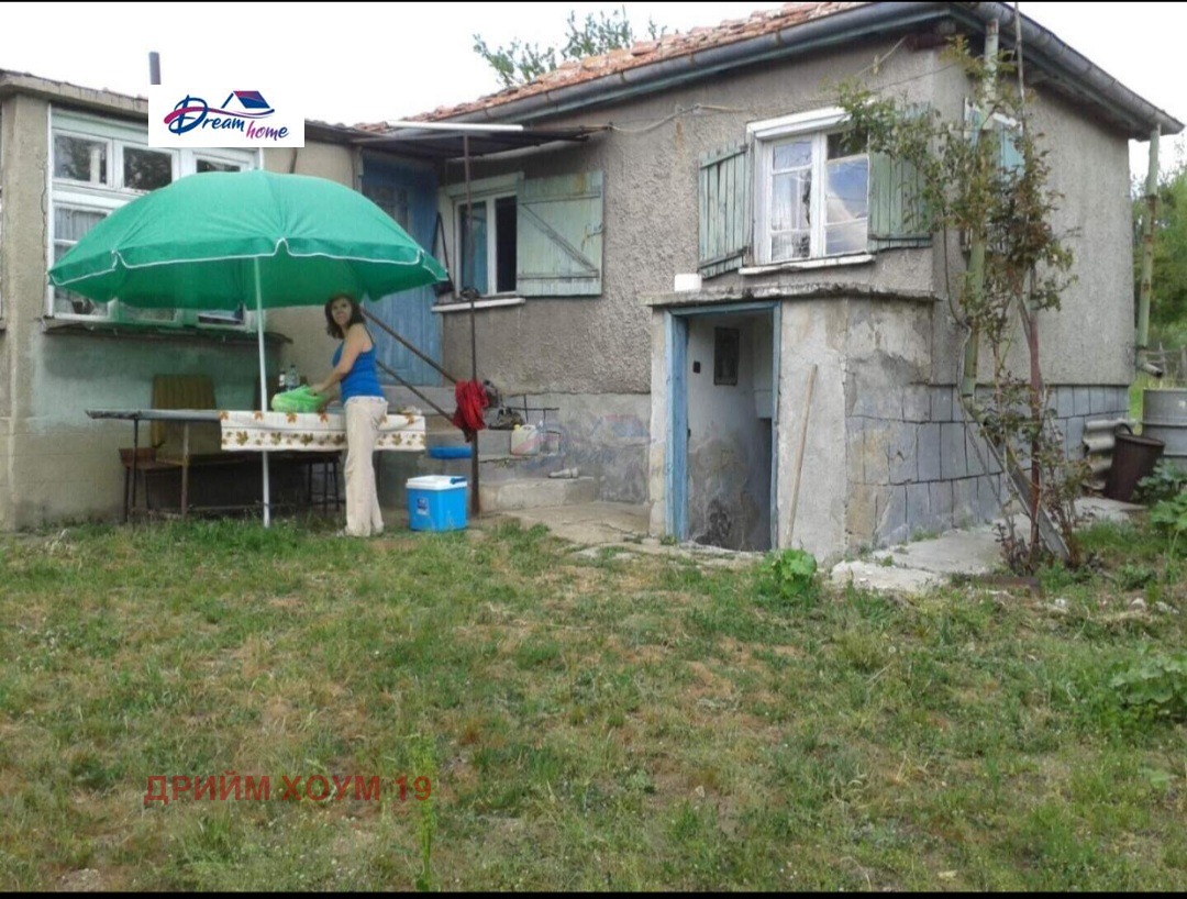 Продава КЪЩА, гр. Ихтиман, област София област, снимка 2 - Къщи - 51874817