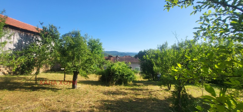 Продава ПАРЦЕЛ в област Ловеч, с. Белиш - 1608 кв.м / 21 500 € » 42 050.35 лв., ХАНА ХОУМ