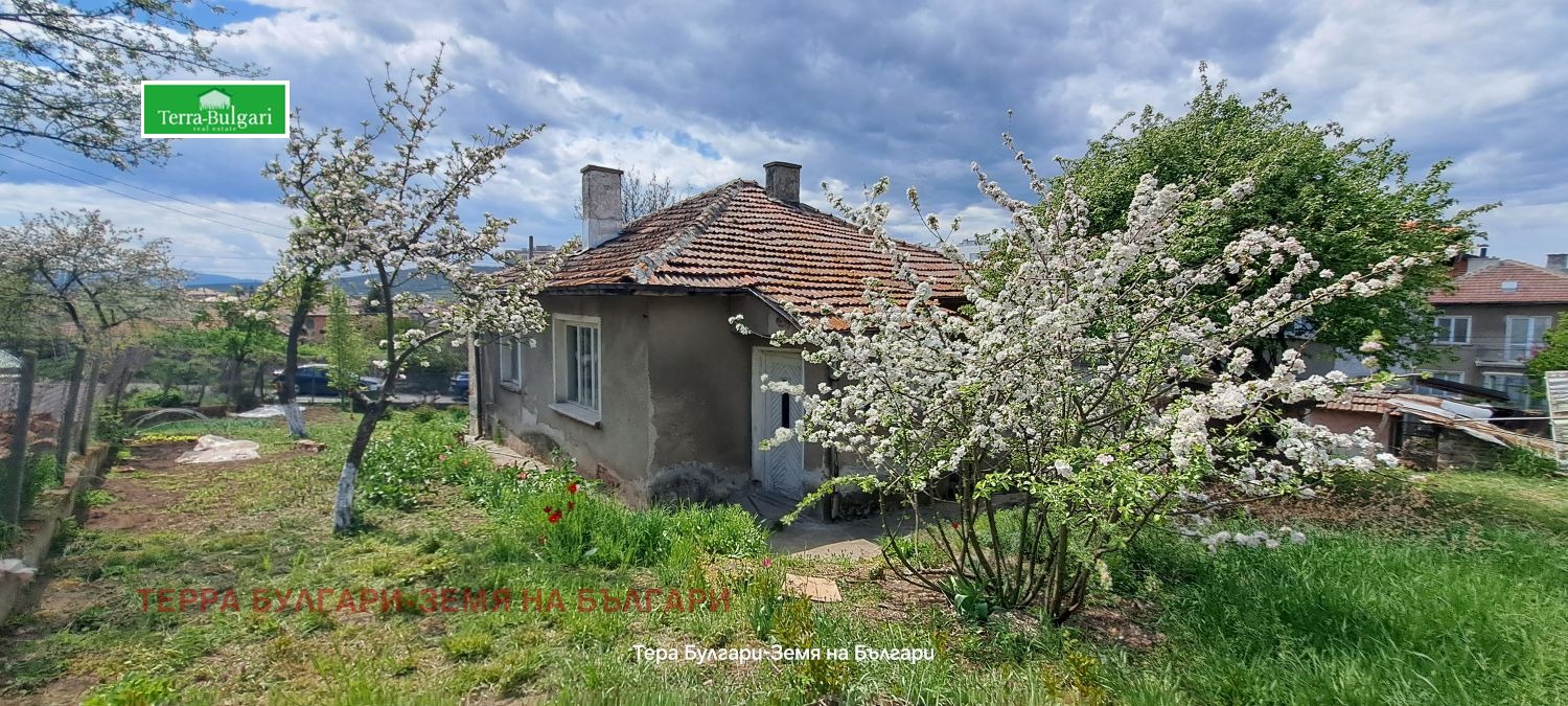 Продава КЪЩА, гр. Радомир, област Перник