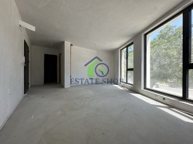 2 quartos Hristo Smirnenski, Plovdiv