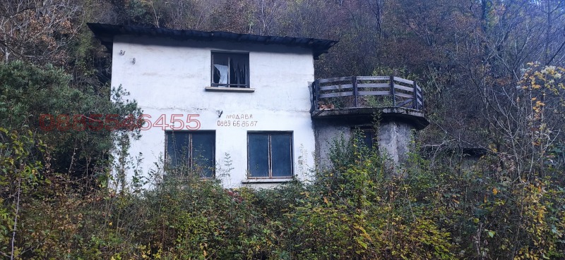 Продава КЪЩА, с. Реброво, област София област