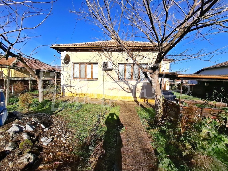 Продава КЪЩА, с. Обнова, област Плевен, снимка 2 - Къщи - 53148665