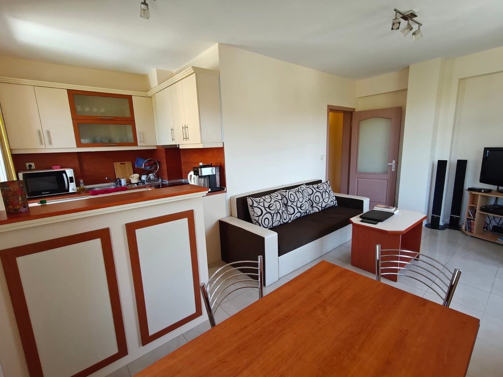 Продава 2-СТАЕН, с. Равда, област Бургас