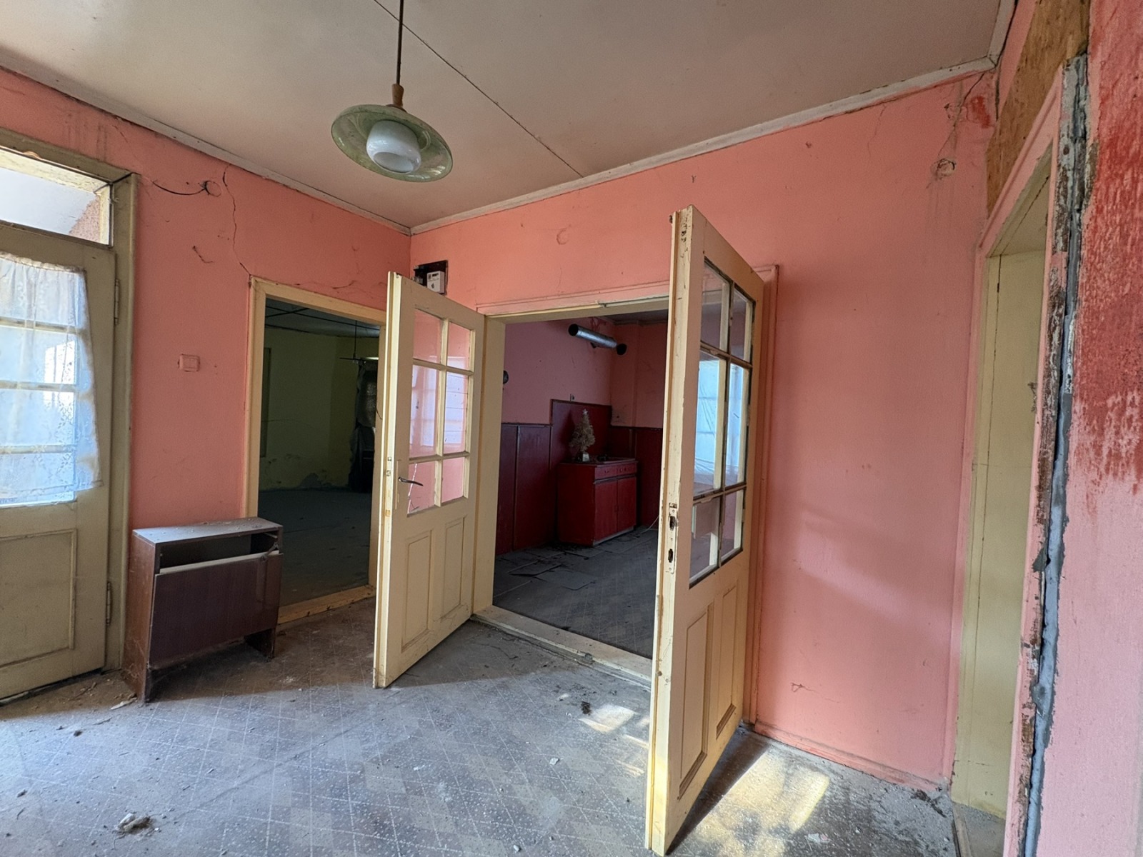 Продава КЪЩА, гр. Велики Преслав, област Шумен, снимка 3 - Къщи - 55923052