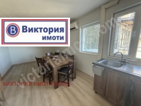 3-стаен град Велико Търново, Център