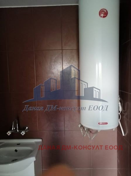 Продава КЪЩА, с. Ловец, област Шумен, снимка 7 - Къщи - 53871892