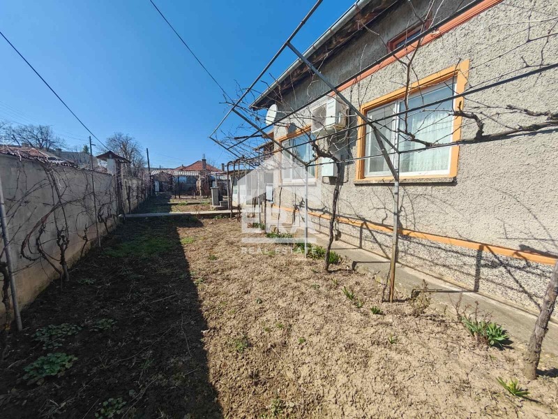 Продава КЪЩА, гр. Дулово, област Силистра, снимка 13 - Къщи - 55676526