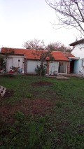 Продава КЪЩА, гр. Бургас, с. Брястовец, снимка 3